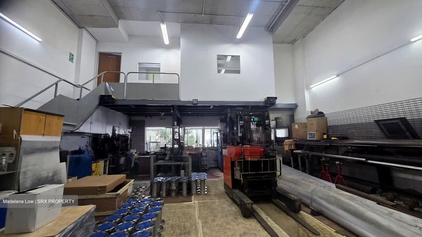 Pioneer Point (D22), Factory #594008261